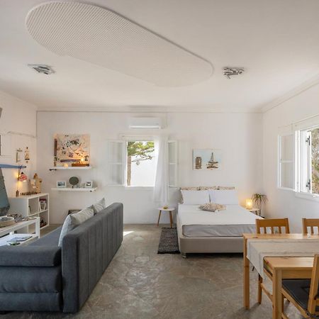 Studio Home Naousa  Bilik gambar