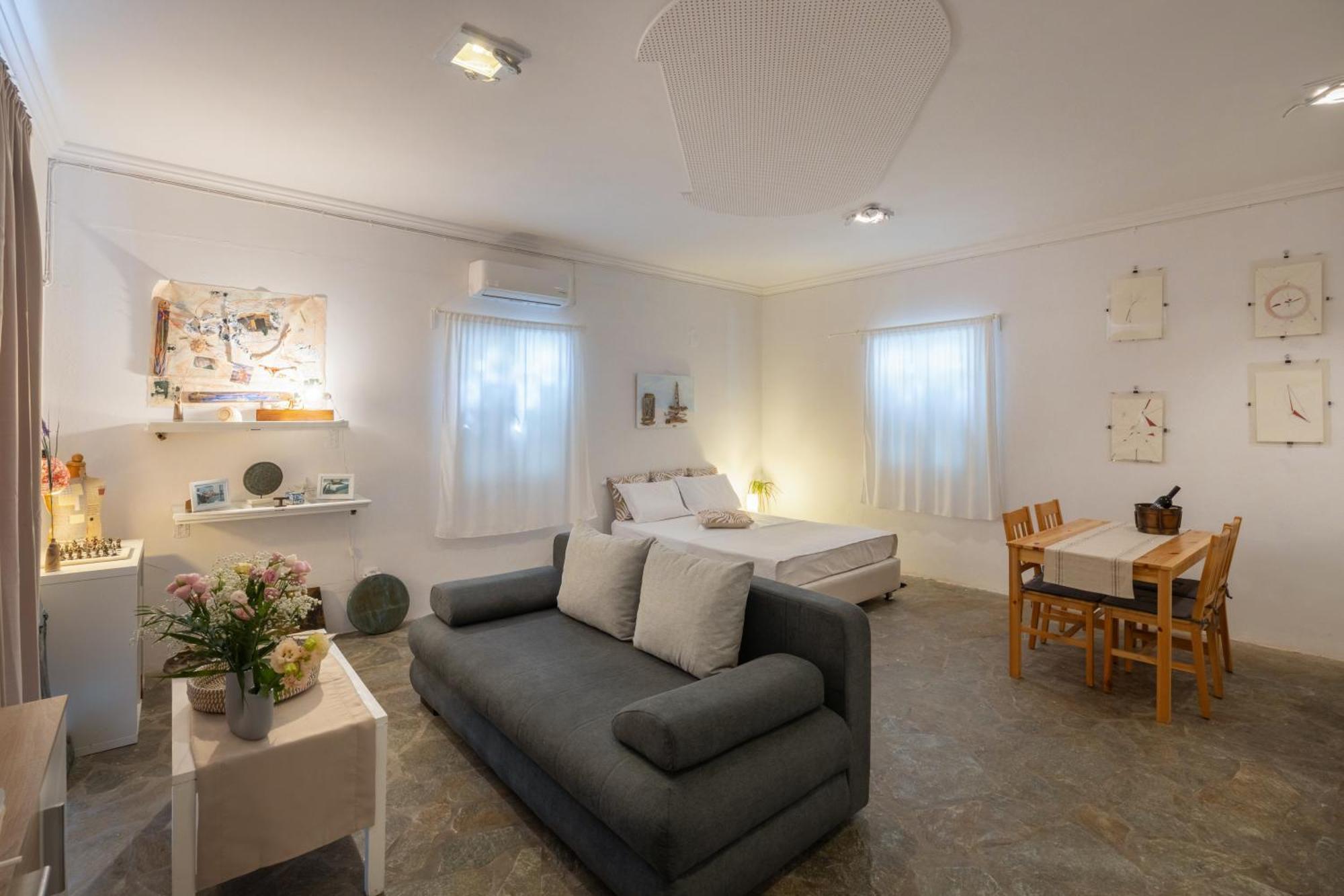 Studio Home Naousa  Bilik gambar