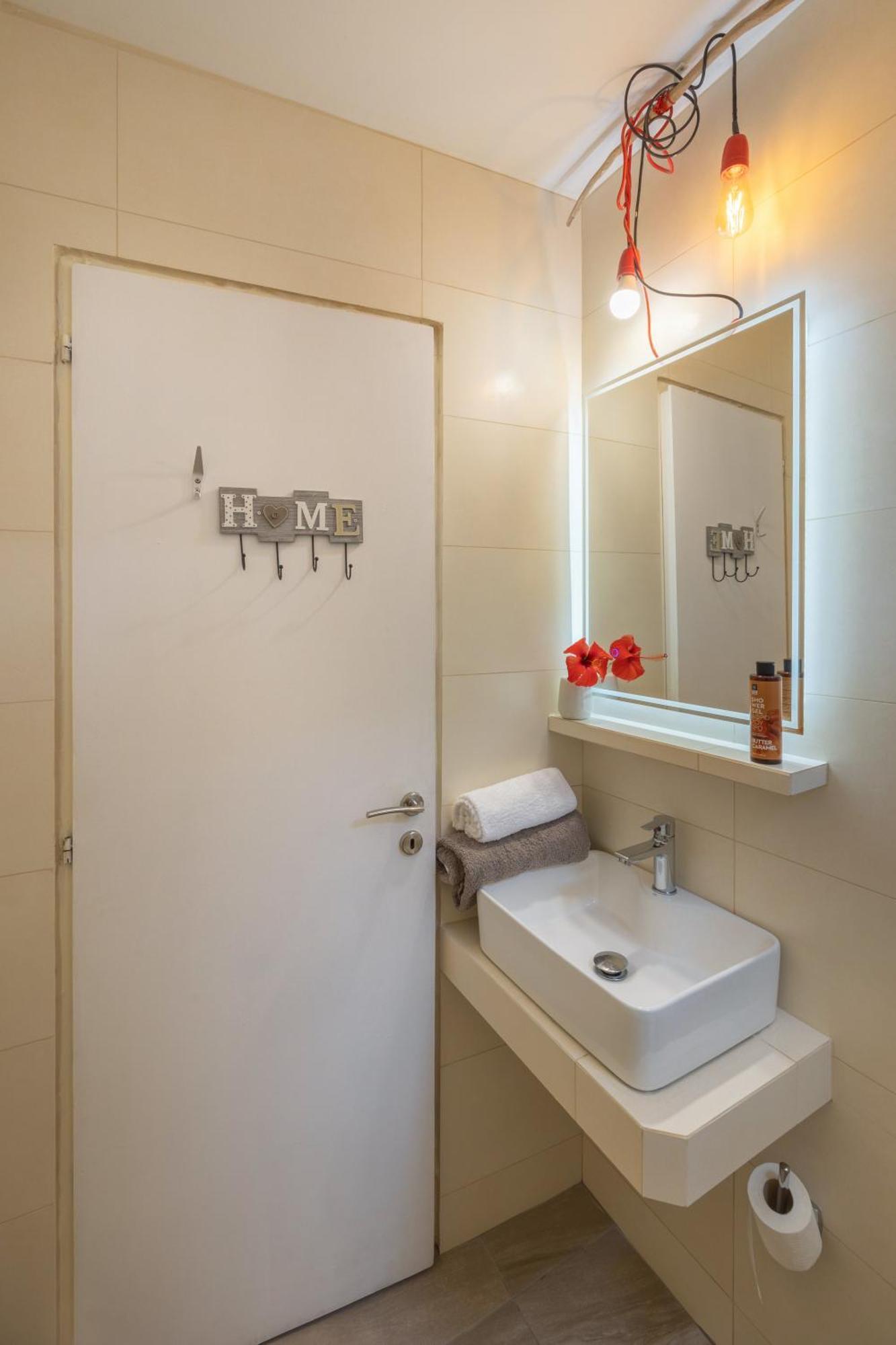 Studio Home Naousa  Bilik gambar