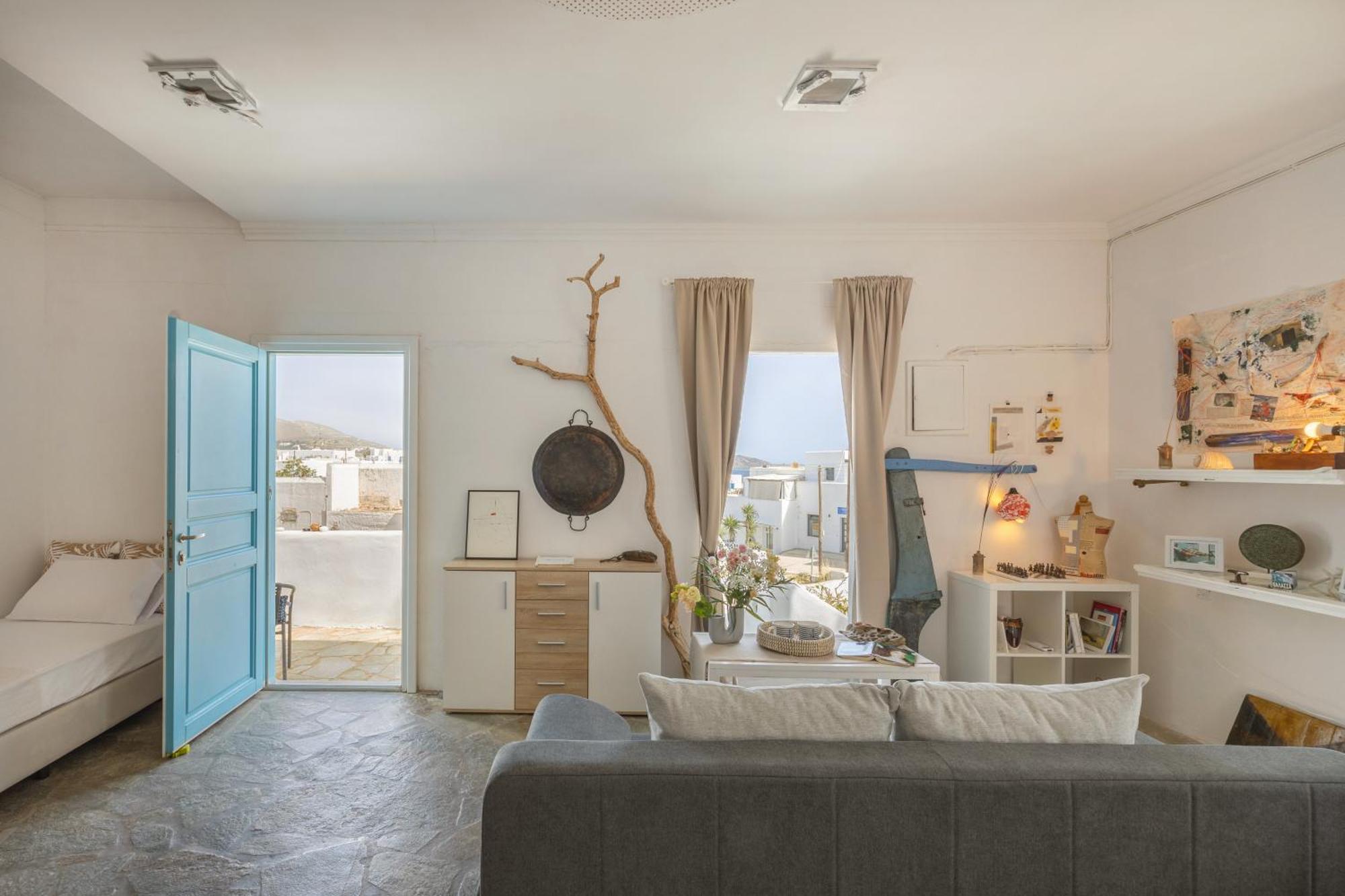 Studio Home Naousa  Bilik gambar